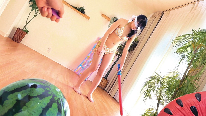 スイカ割りin飛びっこ!ビーチで声をかけた水着美女が大人のエチエチスイカ割りに挑戦!おま○こにリモコンバイブを装着しぐるぐる回るw足腰ガクブル震わせイキまくってエロスイッチオン!そのまま連続生中出し!! 画像12