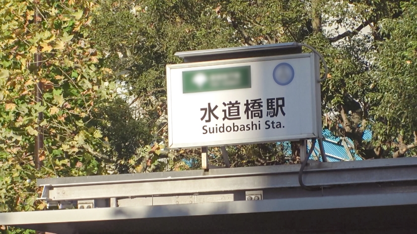 初撮りAVレビュー sp-SIRO-5478 目指すは旦那に見つけてもらうため！！三十路お姉さんの淫乱ハラハラ浮気セックス大開幕！！やらしい唇からベロを出した舌フェラディープキスで、ご無沙汰キッスの再デビュー！！全身をぴくぴくと跳ねらせ、完全にセックスのスイッチが入った淫乱人妻を、おっぱいからお尻から豪快に揉みしだく！！アンアンッと人妻のくせに子犬のように喘ぐ満足っぷり！！久々のセックスに期待しているのかマンコを大洪水にさせて、ケツ穴をひくつかせながら四つん這いクリイジリ！！ガチガチに勃起した乳首にデカチンに久々のご対面三点フェラ！！5年ぶりのキツマンを巨砲で耕すと嬉しそうにキャンキャン喘ぐ人妻！！どうだ！これがAVだぞ！！旦那とは言わず全世界にメス顔を晒してイケ！！！！ 画像シーン03