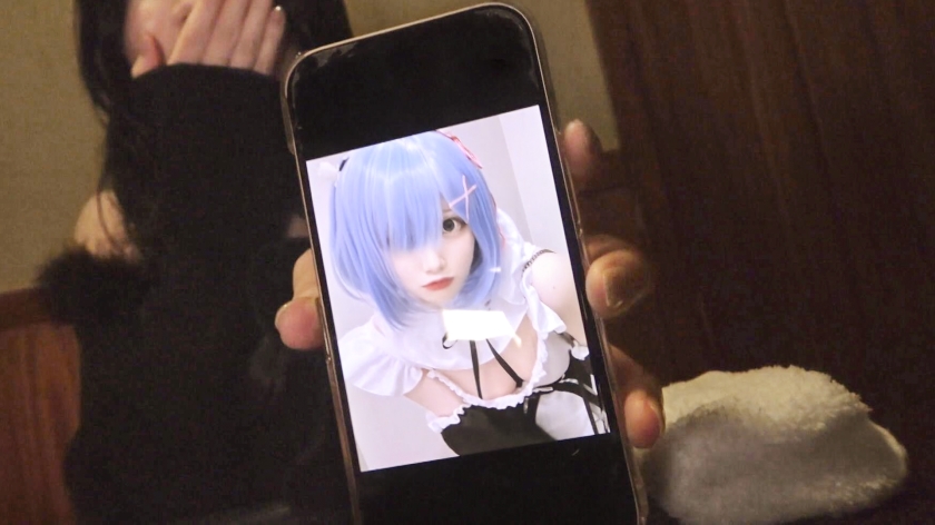 美術を嗜む大人しい美女がセックス大狂乱！！終始物静かでモジモジしてる様が堪らなく愛おしい彼女。キスした途端に大変身！！舌をうねらせ絡ませの豪快ジュポジュポディープキスからセックスの狼煙が上がった！！手マンと電マでグチョグチョに耕したビショビショおまんこ！！猫撫で声の甘可愛い喘ぎで肉棒を刺激する！！さっきまでの、あの落ち着いた雰囲気はどこへ…？それはまるで『学校のクラスに1人だけいる、俺だけが可愛いと知っているあの子』と陰でセックスしているようだ… 【初撮り】ネットでAV応募→AV体験撮影 2378 ｜ SIRO-5499