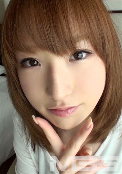 下井真帆 21歳 事務員