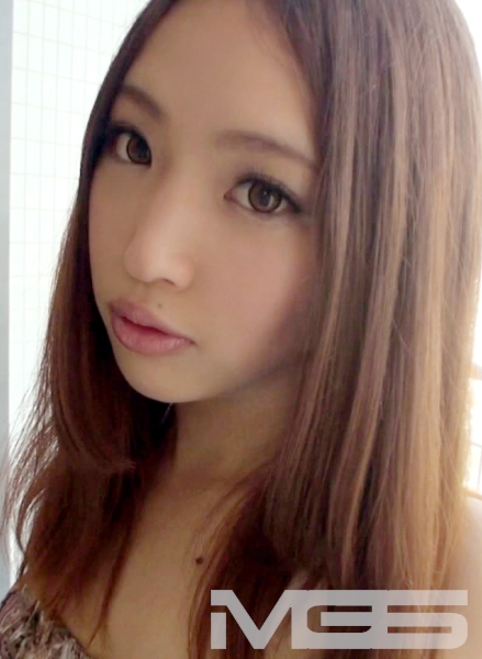 絵美 20歳 アパレル店員