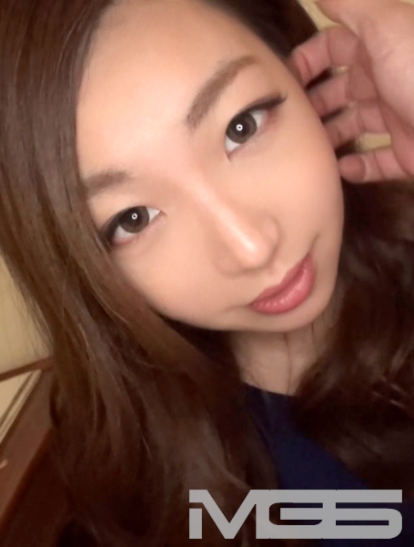 美玲 19歳 カラオケ店員