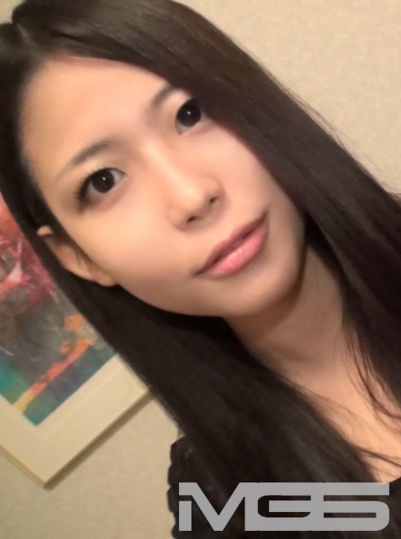 アイリ 19歳 カフェ店員