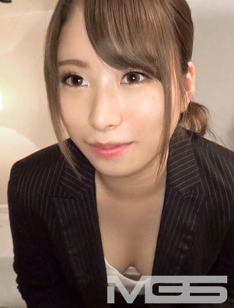 初撮りOL 24