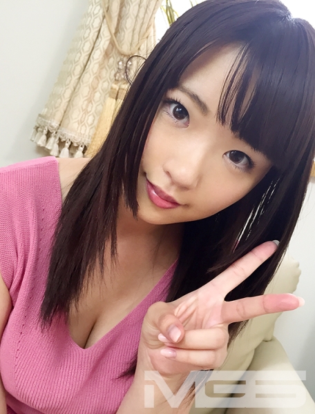 あんな 21歳 ウエイトレス