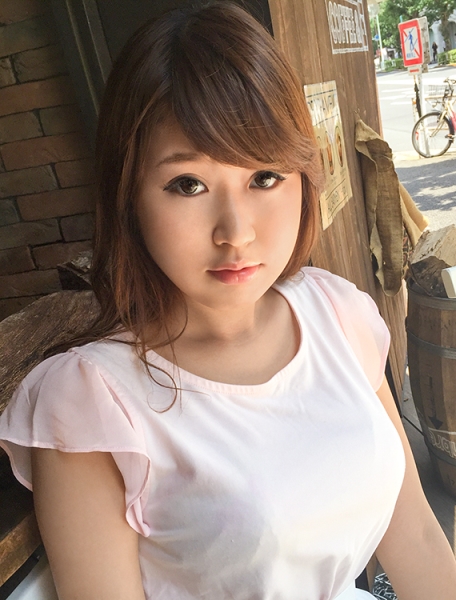 エミ 21歳 サービスエリア店員