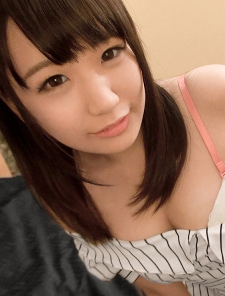 ナナ 19歳 メイドカフェ店員