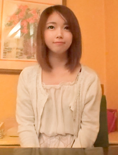 るり 23歳 ウェイトレス