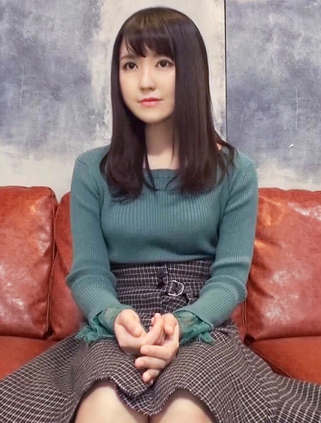 みう 23歳 本屋店員