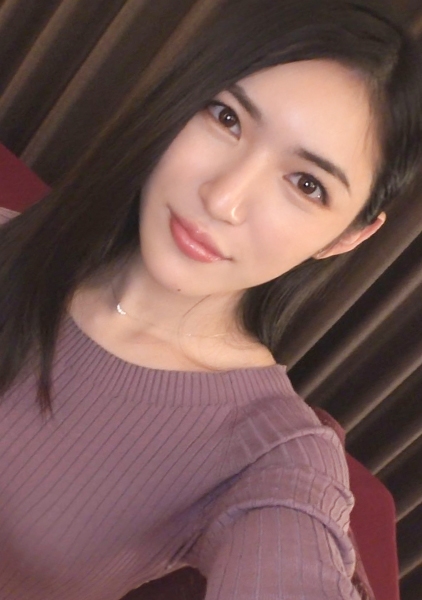 【初撮り】【エステ嬢の極上サービス】【止まらない豪快絶頂】落ち着いた佇まいで余裕を魅せていた美女の豪快な逝きっぷりは必見。フラフラになりながらも快感を求めて喘ぎ続ける…