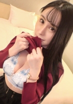 【初撮り】【爆乳×色白×敏感】【巨根が埋まる至極のパイズリ】キスだけで漏れる甘い吐息。規格外の天然爆乳を揺らすアパレル店員は.. ネットでAV応募→AV体験撮影 1499