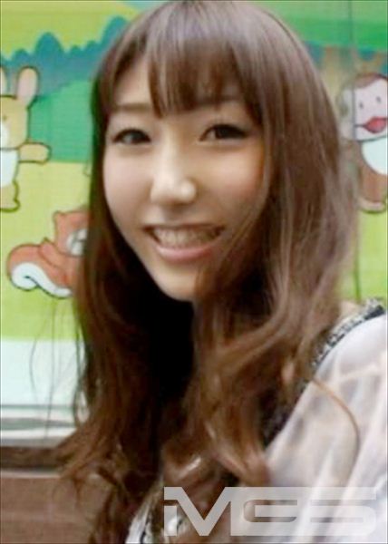 菜々 23才 OL