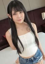 【美少女×美尻×美脚】【週5オナニー】シュークリームの超有名店で働くピチピチ美少女。短パンからはみ出したお尻と太ももが極エロ。おっとりとした性格からは想像もできないスケベっぷりを発揮！ ネットでAV応募→AV体験撮影 1831