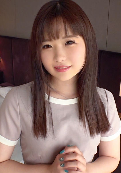 もえな 22歳 大学生(ファミレスでアルバイト)