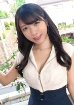 笑顔がキュートな綺麗系お姉さんが好奇心からAVに応募！欲求不満な身体を弄ばれカメラの前で大量潮吹き！！慣れてきたら攻守交替、男の乳首を舐めて自ら腰を振りまくる！！ 【初撮り】ネットでAV応募→AV体験撮影 2108