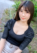 
                        【眼鏡×エロ看護師×網タイツ】「変態な男性が好きです。」超絶怒涛の変態看護師！！真面目そうな容姿をしているけど、中身はむっつりスケベさん！！男性を自分から誘っちゃうほど、エッチに貪欲さん。緊張しているせいか、汗ばんでいて、エロさが倍増！蒸れている感じがエロさをそそらせます！それに加えて、普段から履いているという網タイツがもうたまらん程エロいです！彼女の網タイツ×お尻×太ももを見るだけでも、見る価値あり！変態看護師が好きならば、見るべし！皆さんが行っている病院の看護師さんがもしも変態さんだったら、最高じゃないですか？？？ 【初撮り】ネットでAV応募→AV体験撮影 2238
    