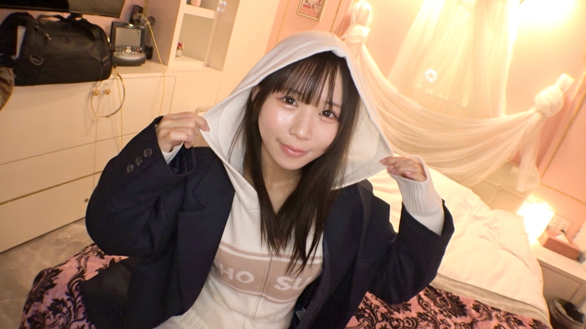「NO SEX NO LIFE！！」恋愛経験ほぼゼロで純粋そうな現役女子大生・りりかちゃん(21歳)が、緊張でガチガチになりながら初撮影に挑戦！…かと思いきや、Fカップの敏感乳首を舐められた瞬間スイッチON！「えっ…なにこれヤバい…？」って自分でも戸惑うくらいビクビク震えて絶頂寸前→そこからイラマチオ・69・杭打ち騎乗位・背面騎乗位・パイズリぶっかけまで完全制覇！撮られながら快楽に飲み込まれていく姿がリアルすぎて抜きどころしかない！素人覚醒セックス完全記録！！ 【初撮り】ネットでAV応募→AV体験撮影 2416 画像1