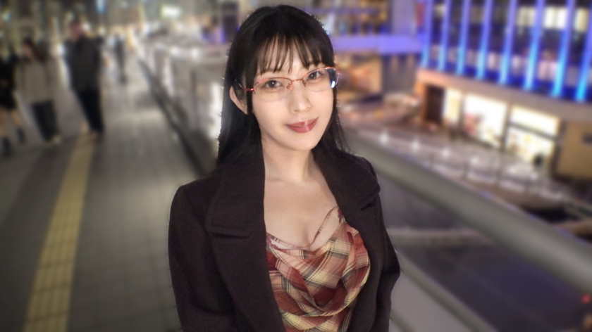 ネガティブ系眼鏡女子がエロ過ぎた！自分はモテないとネガティブ発言連発の真面目女子が、敏感乳首を執拗に責められてアニメ声でイキまくる！最初はキスも遠慮しがちだったのに、快感を覚えていくうちに、ドンドンエロく豹変していく！最後は自分から舌を出して求めるほどエロくなってイク！ 【初撮り】ネットでAV応募→AV体験撮影 2544 画像1