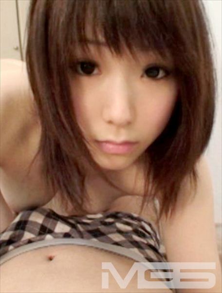 あや 20歳 ファストフード店員