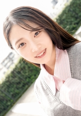 欲求不満の看護学生エマちゃんがFカップ巨乳を震わせ絶頂喘ぎまくり！！雑談では留学帰りのコミュ力を発揮するも、エッチな雰囲気になると途端に恥ずかしくなっちゃう純情乙女！！そんなギャップを持った彼女の全身をしゃぶり尽くし快楽の園へと誘う！！「待って…イイッ！イグイグイグ・・・ッ！」クンニで愛液大放出！！手マンでグチョグチョ潮吹きスプラッシュマウンテン！！【初撮り】ネットでAV応募→AV体験撮影2316