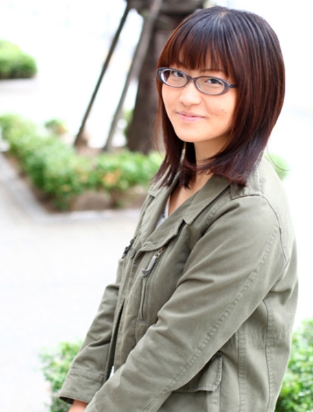 メガネナカノジョ 梨香