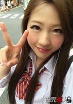 スレンダー娘とラブホで乱交遊び。