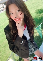 美乳スレンダーギャルとホテル乱交