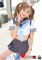 エロ体操着姿のスレンダーギャルと中出し3P