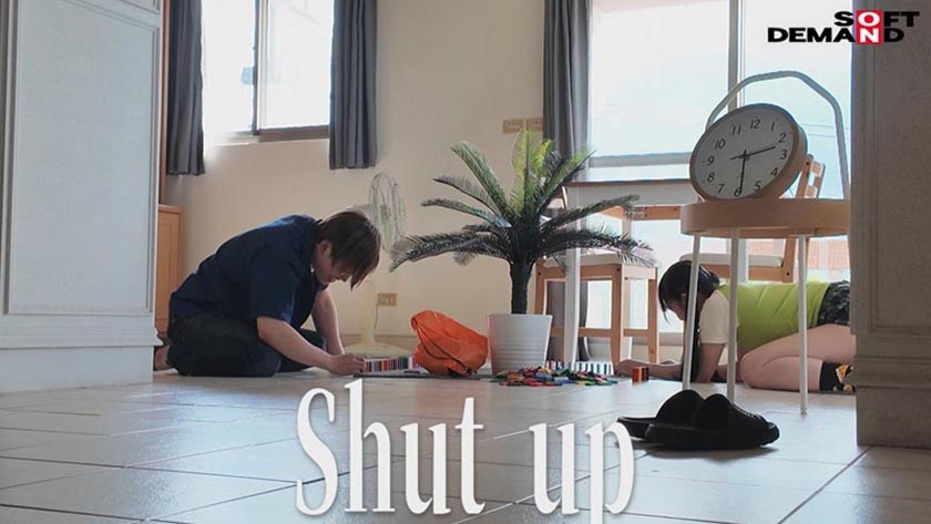 いきなり全身拘束から始まる24時間リアル大脱出 齋齋いつき史上最難解のパニックイライラ？！SEXドキュメント！ 累計総フォロワー40万人台湾美少女インフルエンサーが、言葉の通じない純日本人男優さんと2人きりで山奥に閉じ込められて、感情むき出しおっぱいお尻おま○こもむき出し、知力・語学・思考とザーメンをすべて出しきる本気の脱出に挑む！！_3