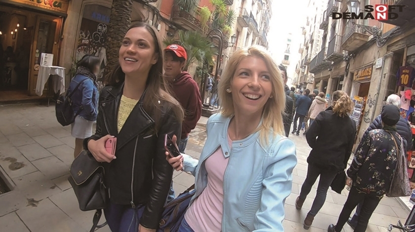 観光でヨーロッパに行ったらノリで中出しSEX撮れちゃいました！_18