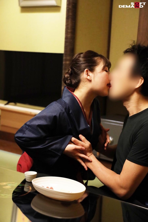 最高の贅沢と癒しでもてなす 生ハメ風俗旅館盗撮録 3名の美女による極上もてなしを収録_15