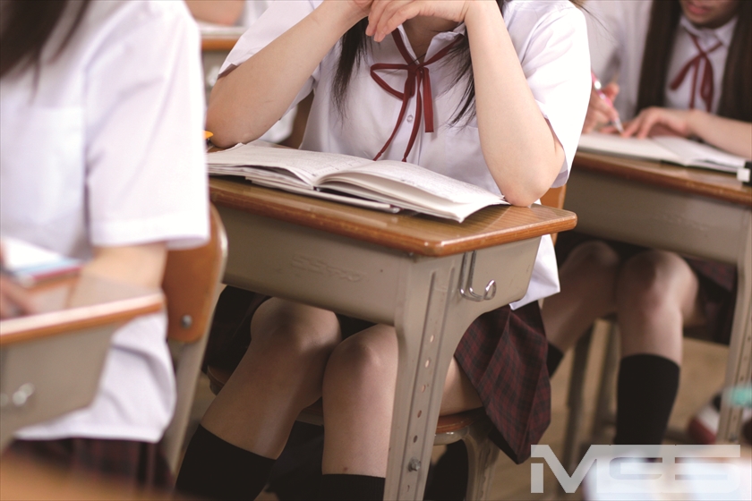 制服女子ポロリズム 2のサンプル動画サムネイル