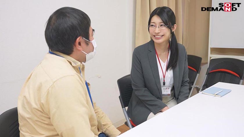低身長の童貞くんを優しく筆おろしのはずが・・・実は絶倫プロ男優で止まらない激ピスに連続絶頂 秘書 守屋よしの 画像2