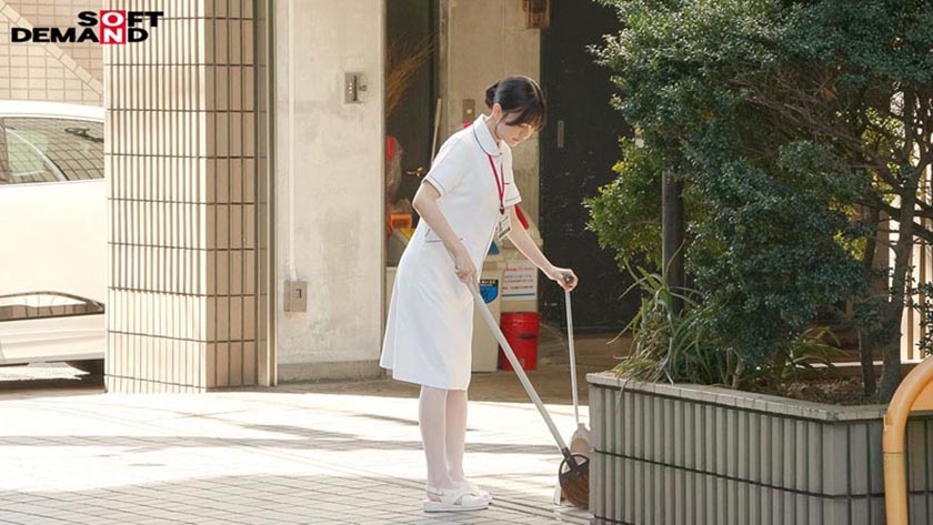 【業務命令】ご奉仕を学べ！5コスプレ接待(ヌキあり)学生 バニーガール ナース 陸上部 サキュバス 宣伝部 松永あかり 画像3
