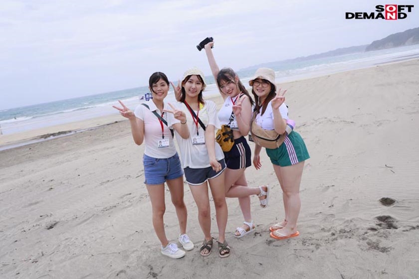 《彼氏のチ○ポ当ててください!!inマジックミラー号》をSOD女子社員 夏AD4名がセクハラに耐えながら健気にリハーサル 平山言芭 田中依知星 瀬古芽泉 矢野小鈴 画像1