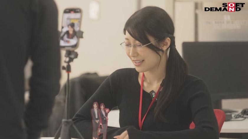 【特典版】秘書 守屋よしの 会社のために中出し解禁 SOD女子社員 1sdjs00365v サンプル画像2