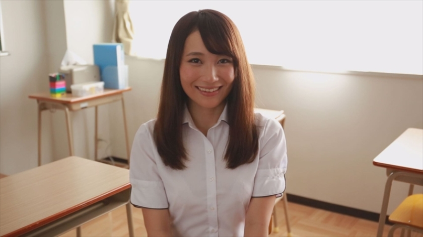 卒業から半年ぶりに再会した童貞教え子クンに女教師が恥じらい告白！「またがり騎乗位」でやさしく筆おろし_8