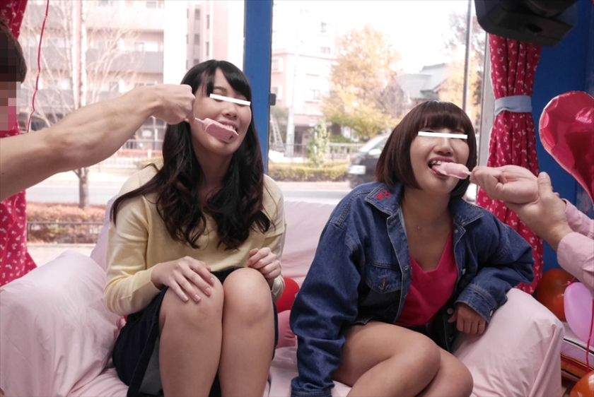 マジックミラー号 「チ○ポチョコをいやらしくフェラチオしてください！」と女子大生に頼んだら、10人中10人は本物ち○ぽをしゃぶり、6人は挿入まで… in池袋_14