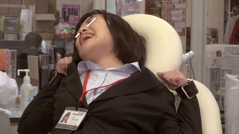 「100000回転の電マを当て続けたらどうなるか？」をSOD女子社員が真面目に検証してみた結果 パンツスーツの裾まで染みるほど漏らして漏らして5人合計48回イキ SOD性科学ラボ レポート2_5