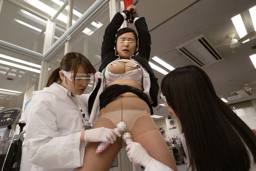 「人は延々と潮を吹かされ続けたらどうなるか？」をSOD女子社員が真面目に検証してみた結果、30分間の耐久テストで5人合計84回のイキ潮！ SOD性科学ラボ レポート7_3