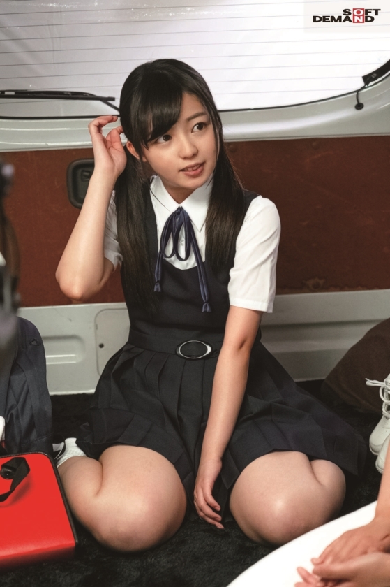 「えっちに興味あるんですけど、処女なんです･･･」コンドーム自販機で避妊具を買っていた女子にインタビュー_0