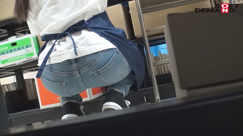 仕分け作業中にムラついたら、即ヌイてくれる倉庫バイトの女子大生。地味な見た目で下品にバキューム。しかも精飲OK。_2