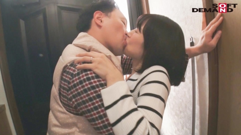 何気ない「幸せ」よりも私は今、「刺激」を希望します。 林美希 42歳 最終章 旦那と子どもを見送ってすぐ見知らぬ男と即SEX 全身汁まみれで1日中イキ果てた最後の不貞_0