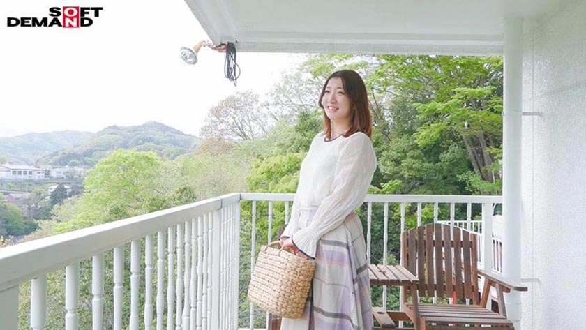 有澤まゆか 36歳 最終章 ずっとコンプレックスだった私の大きなあえぎ声 思う存分ひけらかして人生最高に感じたい 小さな森の中のペンションで絶叫中出しイカセ 画像3