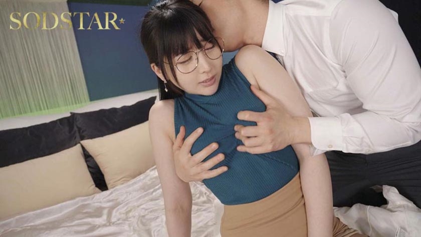 クールな外見で常にしごできオーラを放っている夏目部長 いざ下についてみるとポンコツ判明 仕事はぜんぶボクに丸投げだけど 残業後は飲みに連れてってくれ自宅で生マンまでさせてくれる とっても優しいクーデレ女上司 夏目響 画像6