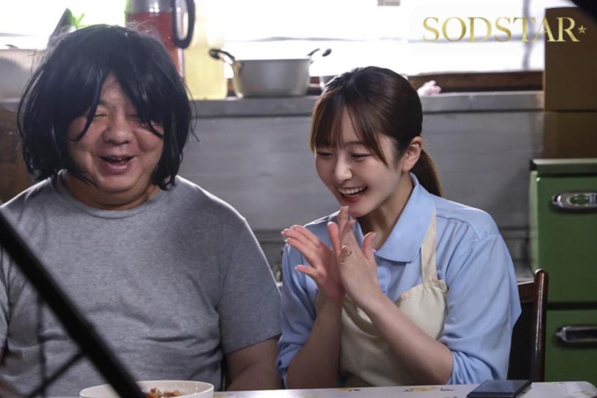 引きこもり訪問支援 ゴミ屋敷に放置された大量のシコティッシュに見かねて内緒でチンカス塗れのチンチンも笑顔で性サポートしてくれる優しいお手伝いさん 青空ひかり 画像7