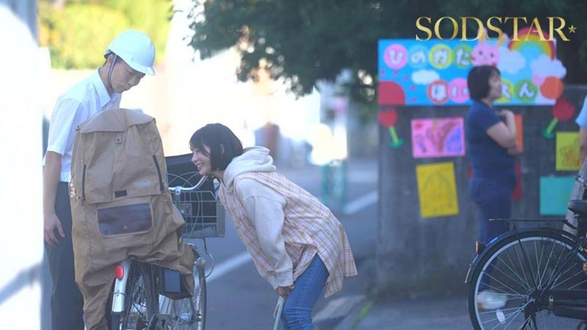 息子が通う保育園の保育士と妻子が実家に帰省中に自宅密会をして1週間ヤリまくった絶倫不倫セックス 宮島めい 画像1