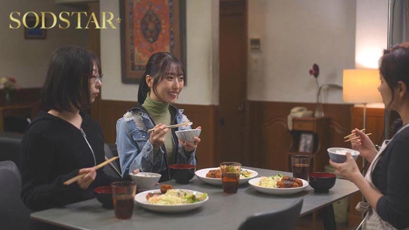 車中不倫 こんなオジサンでも娘の幼なじみ（19）にコクられて付き合うことになっちゃった！年の差なんと31歳！自宅ガレージで唾液を絡ませ汗ダクでちちくりあう 天神羽衣 SODSTAR 1start00552 サンプル画像2