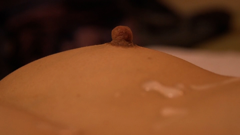 昼下がりの居間で母の不倫現場を目撃した… 画像10