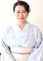 和服五十路熟女のAVドキュメント！アダルトグッズのモニターからAV出演！見た目とは裏腹にエロに貪欲なHカップ熟女の快楽絶頂中出しSEX！